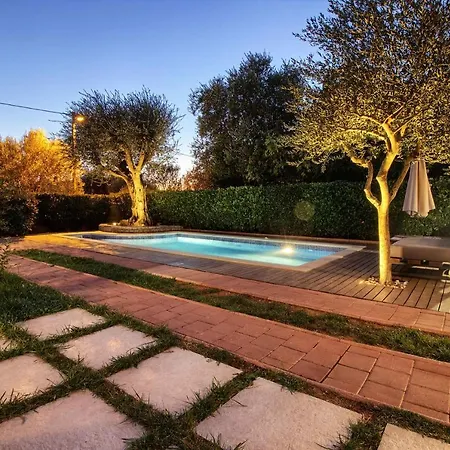 Villa Charming Donatella With Private Pool In Pula Sisan
