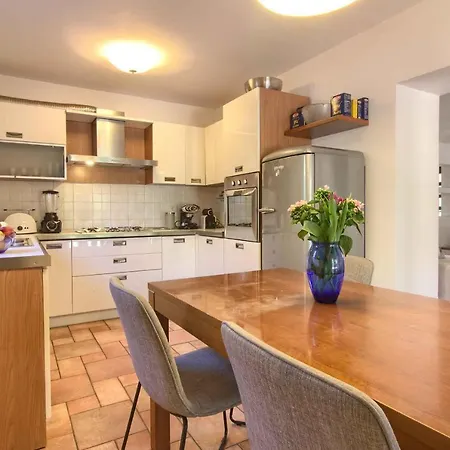 Charming Donatella With Private Pool In Pula Villa Sisan