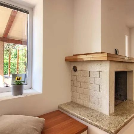Charming Donatella With Private Pool In Pula Villa *
