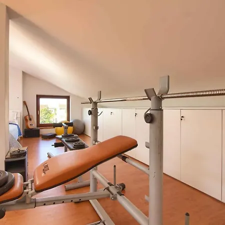 Charming Donatella With Private Pool In Pula Villa