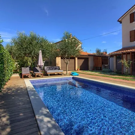 Charming Donatella With Private Pool In Pula Villa Šišan