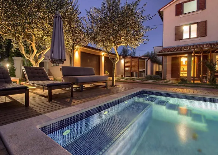 Charming Donatella With Private Pool In Pula Šišan